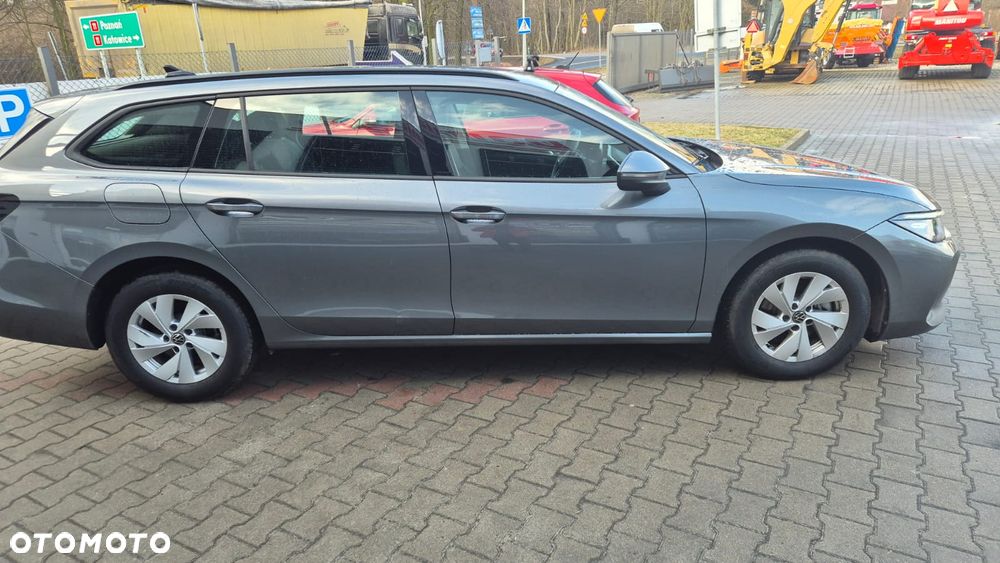 Volkswagen Passat - 4