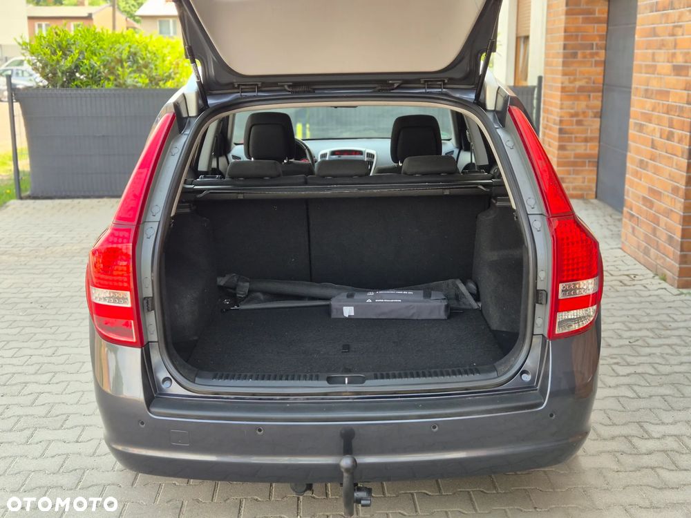 Kia Ceed - 19
