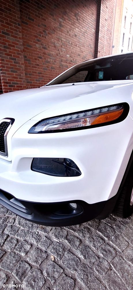 Jeep Cherokee - 12