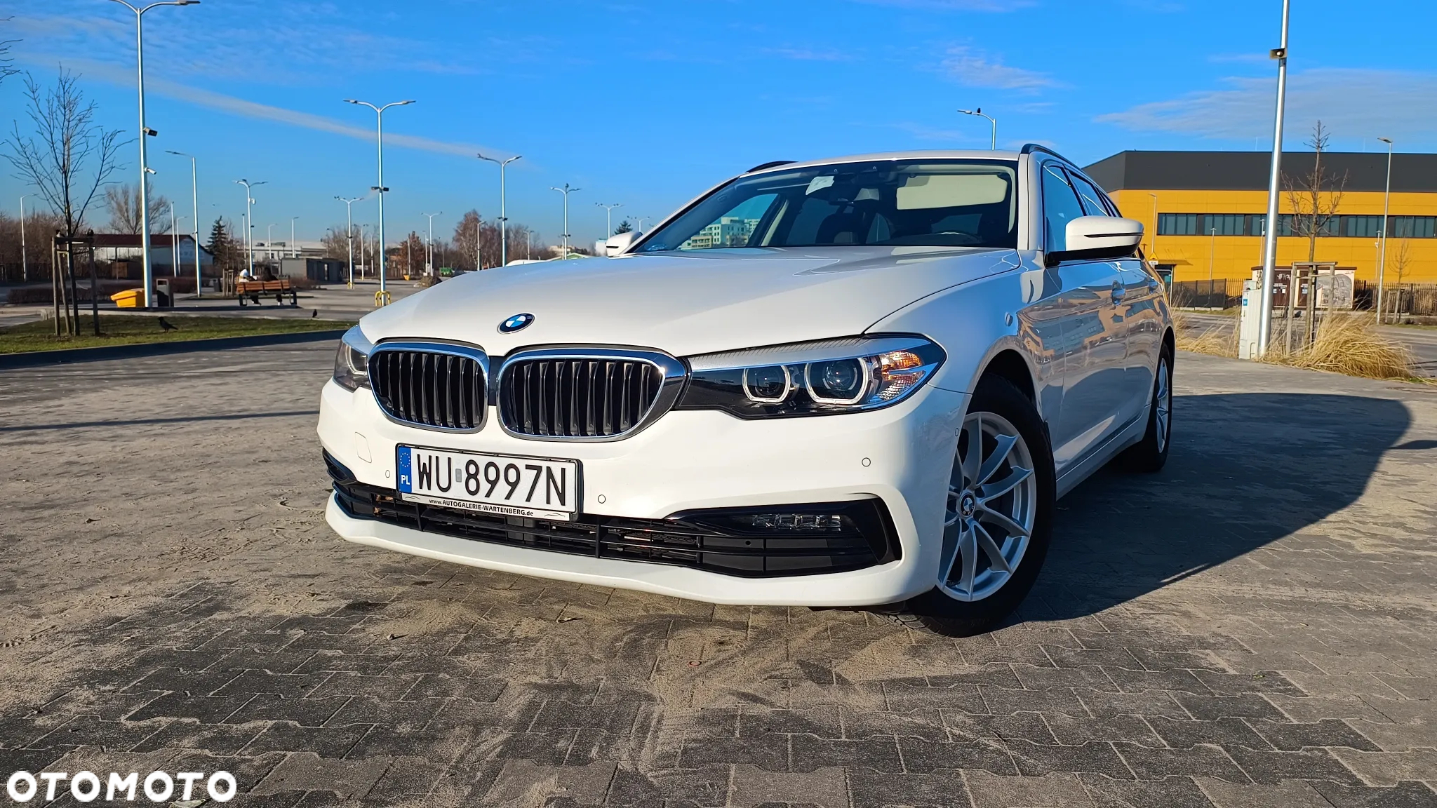 BMW Seria 5 520d Sport Line - 4
