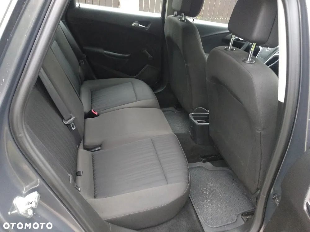 Opel Astra - 12