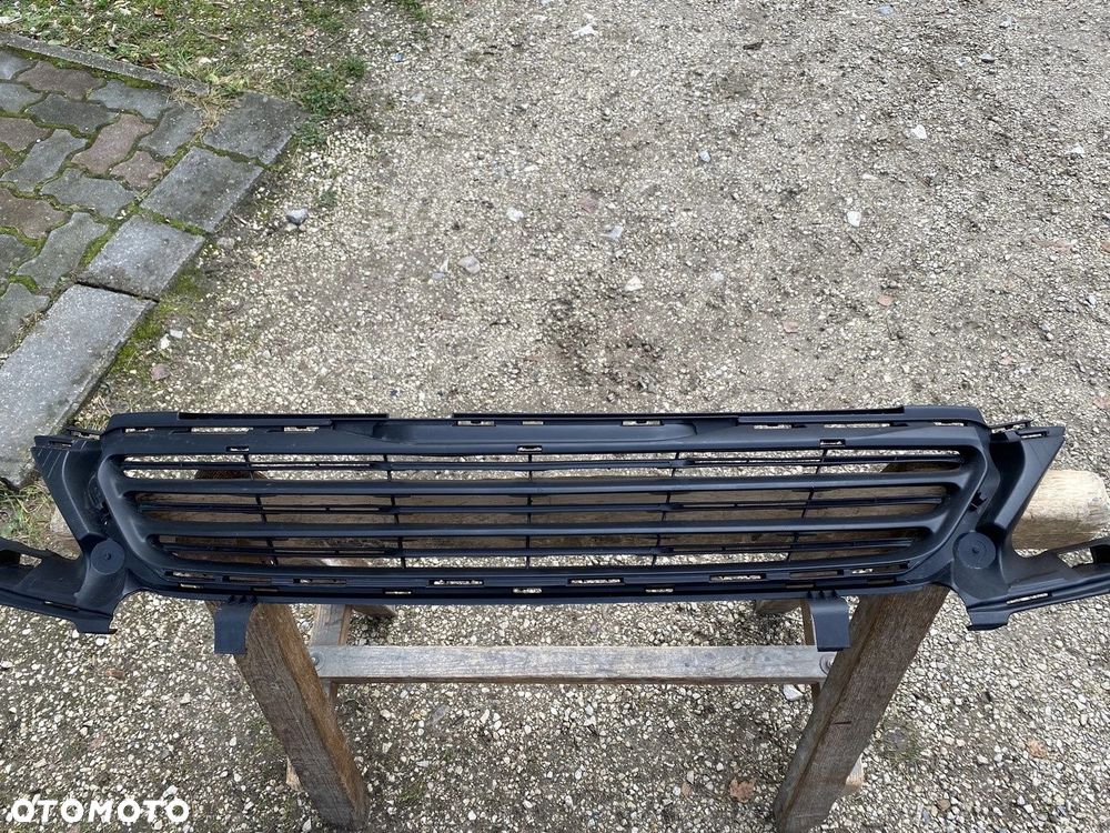 ATRAPA GRILL PEUGEOT 308 II T9 13-17 PG0404602 - 2