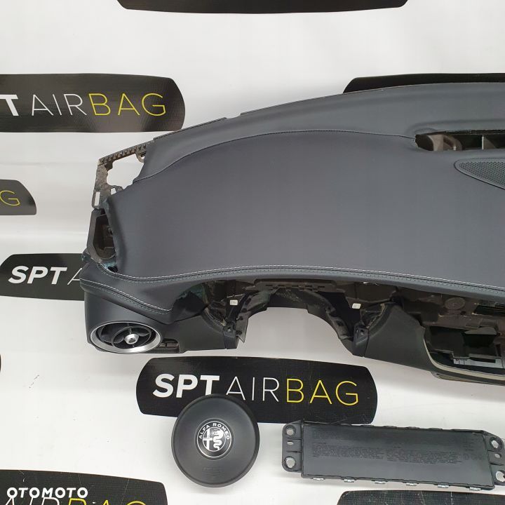 ALFA ROMEO GIULIA DESKA ROZDZIELCZA SKÓRA KONSOLA KOKPIT PULPIT PODUSZKI AIRBAG AIR BAG PASY KIT SET - 2
