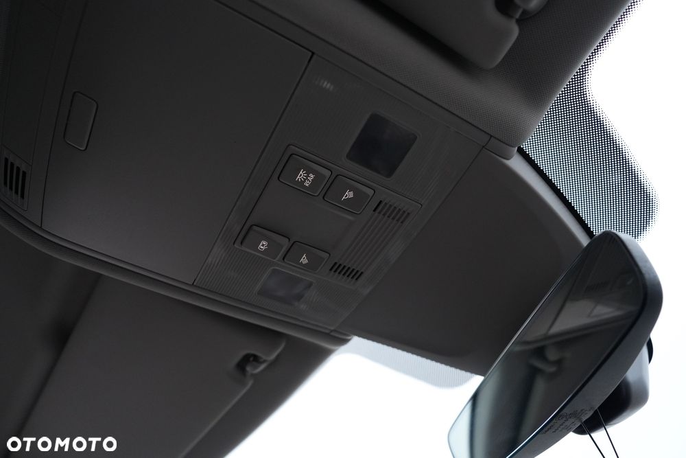 Volkswagen Tiguan - 24