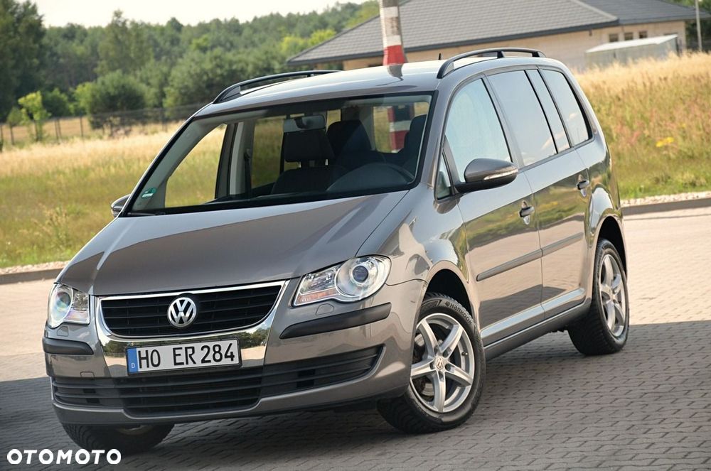 Volkswagen Touran - 4