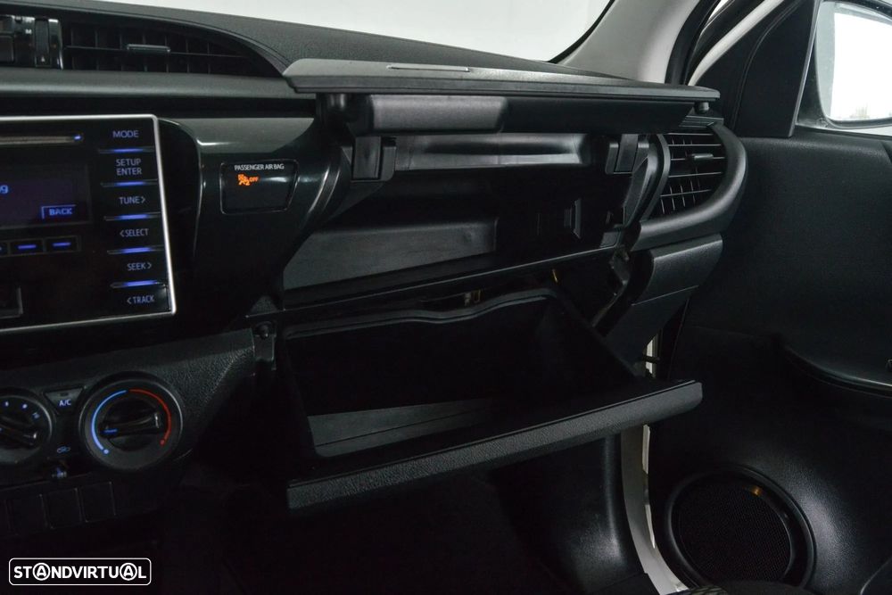 Toyota Hilux 2.4 D-4D 4X2 Cabine Extra 3L - 45