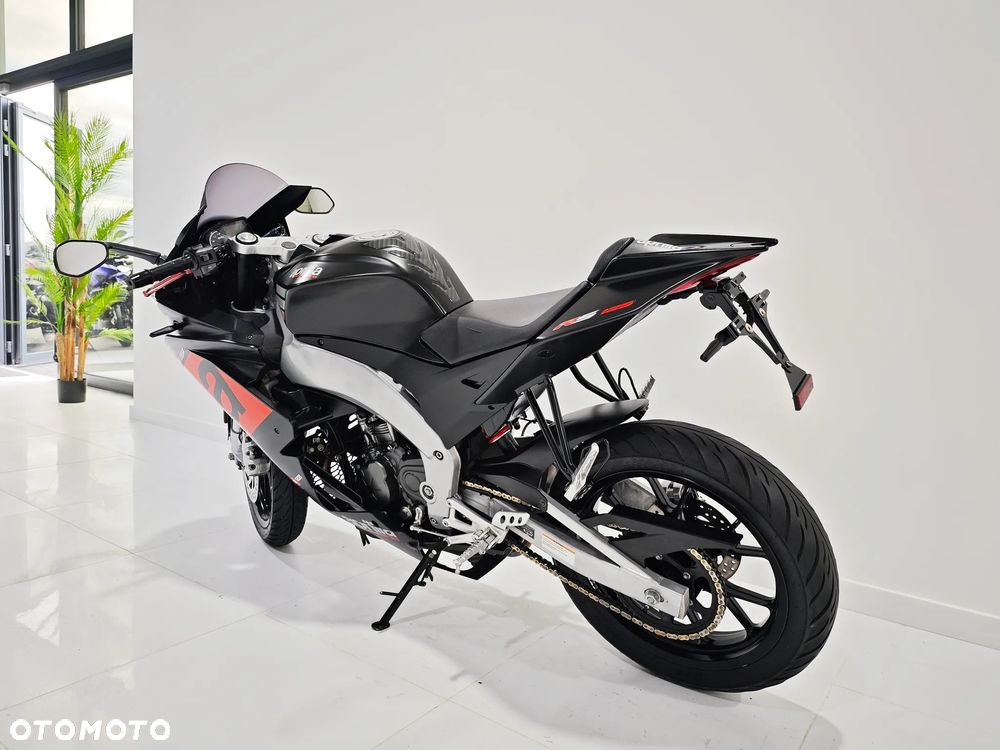 Aprilia RS - 12