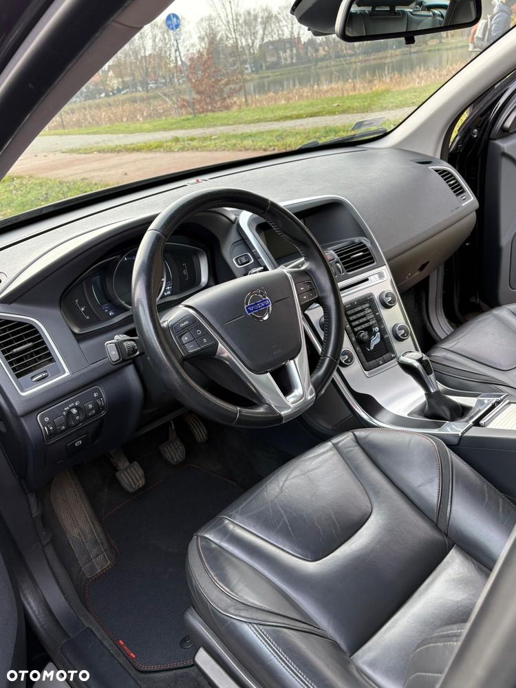 Volvo XC 60 D4 Drive-E Ocean Race - 6