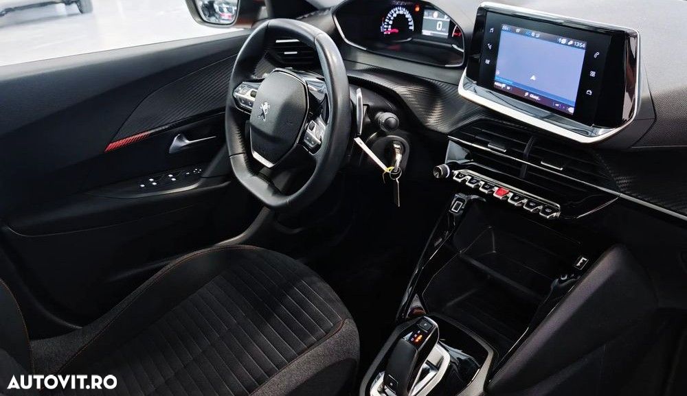 Peugeot 2008 PureTech 130 EAT8 Active - 6