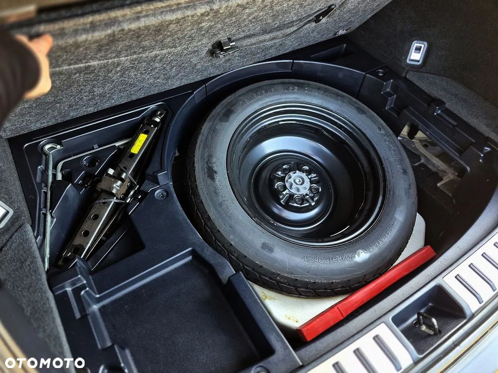 Lexus NX 300h Elite AWD - 27