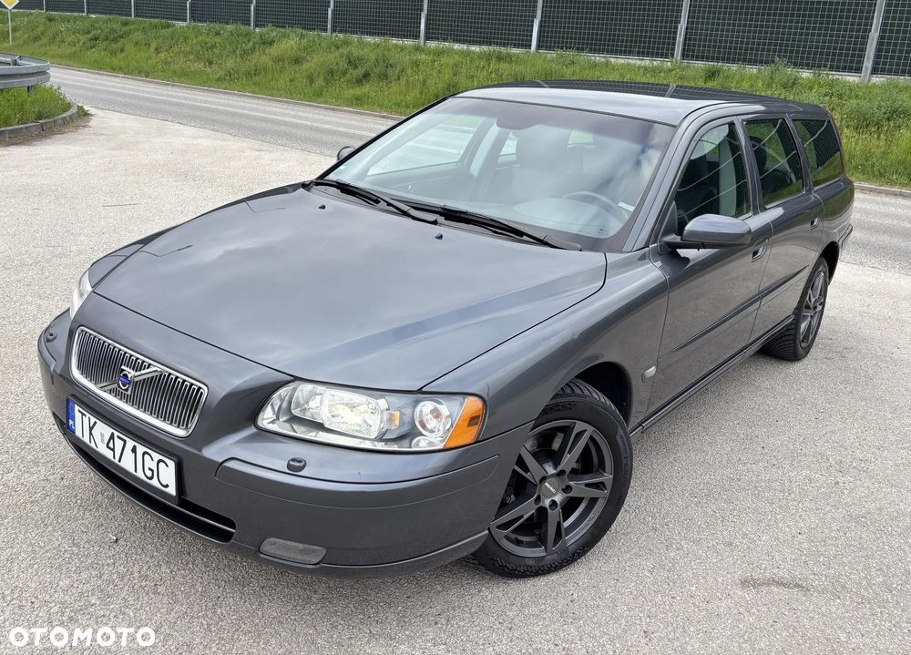 Volvo V70 2.4 Momentum - 4