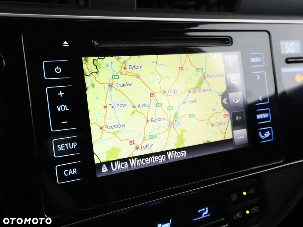 Toyota Auris Hybrid 135 Dynamic - 26