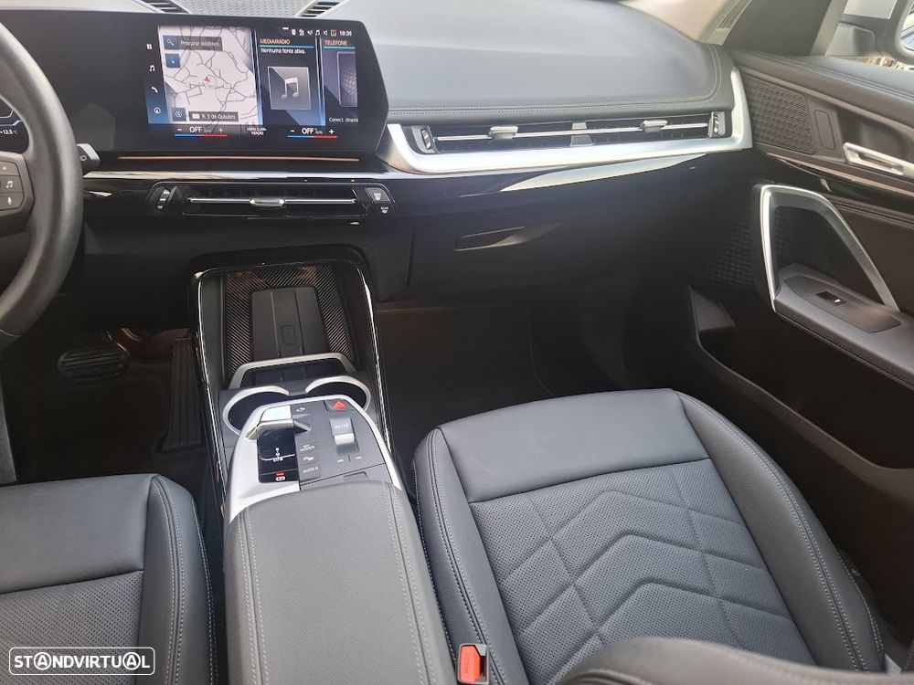 BMW iX1 xDrive30 xLine - 10