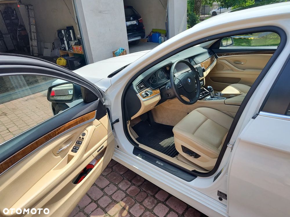 BMW Seria 5 535i xDrive - 4