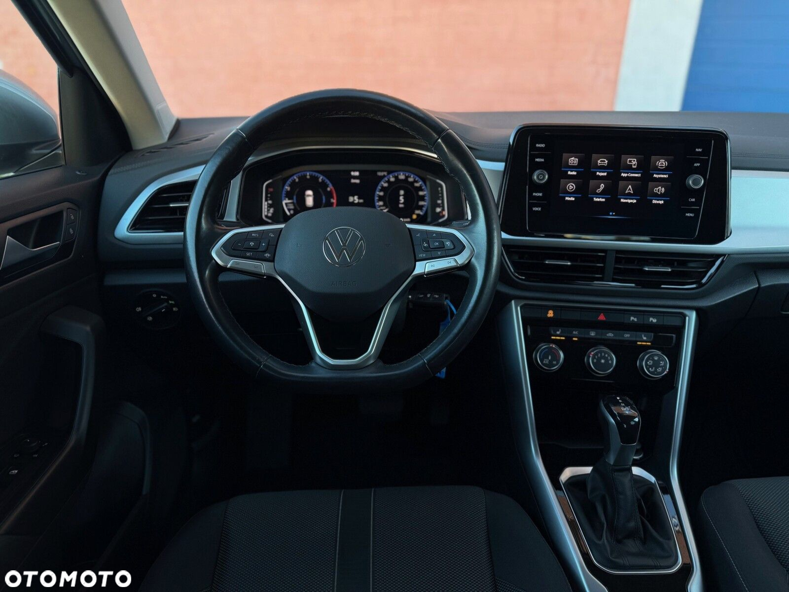 Volkswagen T-Roc - 13