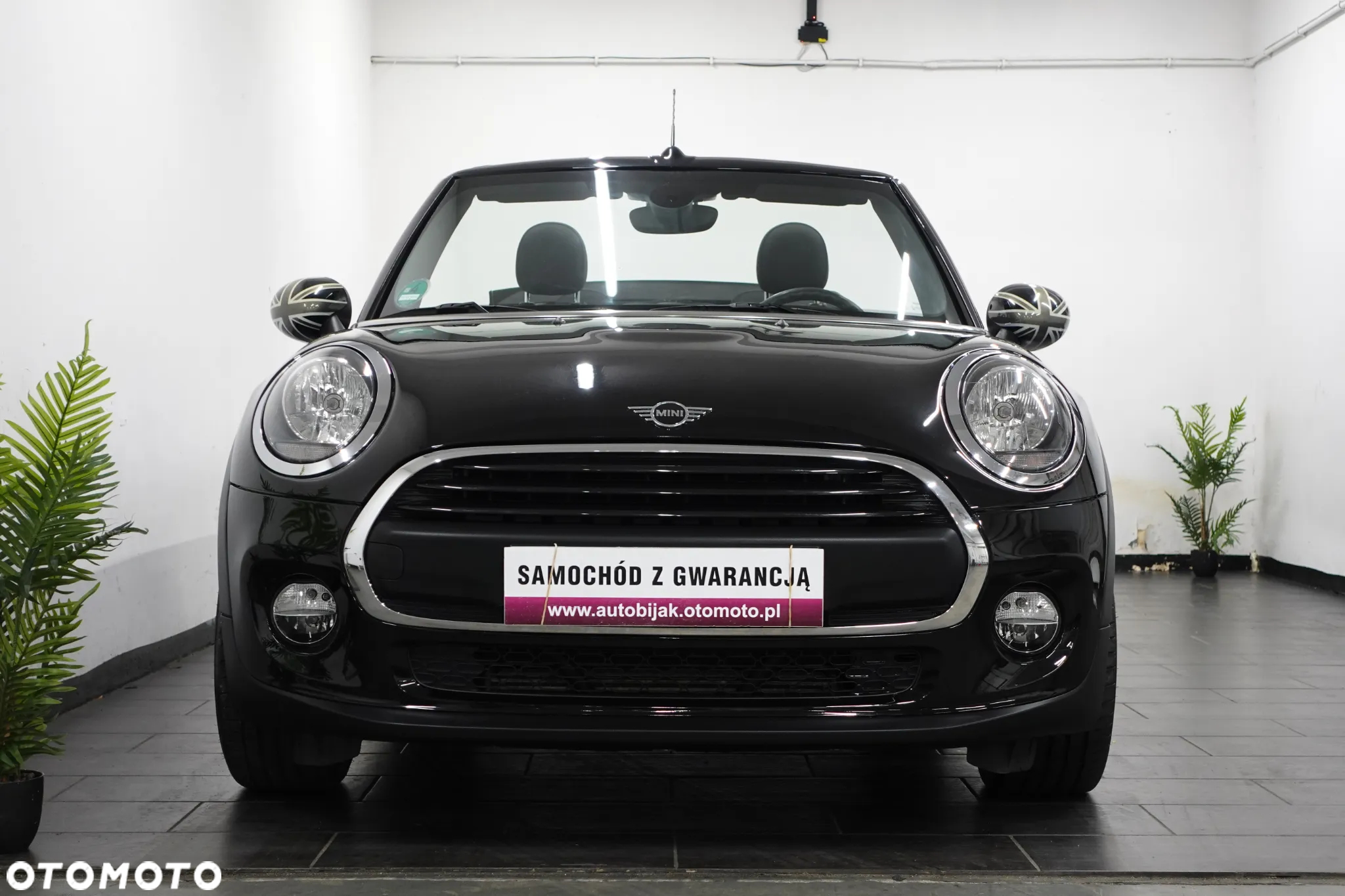 MINI ONE Cabrio - 17