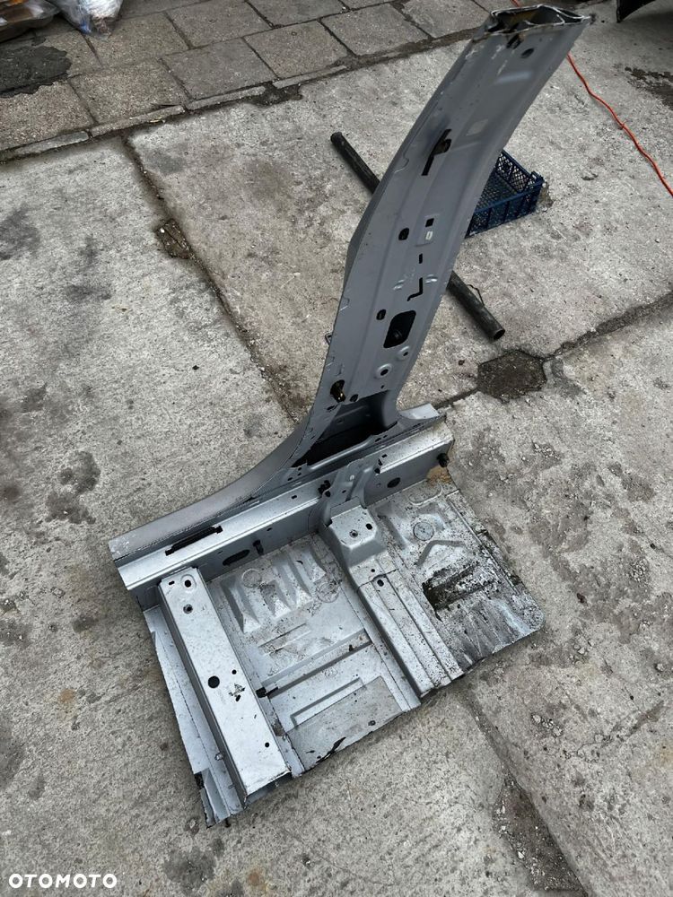 SŁUPEK B PRAWY ŚRODKOWY PRÓG DACIA SANDERO III 2021R - 4