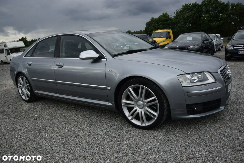 Audi S8 - 18