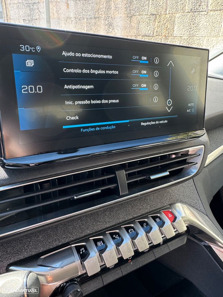 Peugeot 3008 PureTech 130 Stop & Start GPF Allure Pack - 27