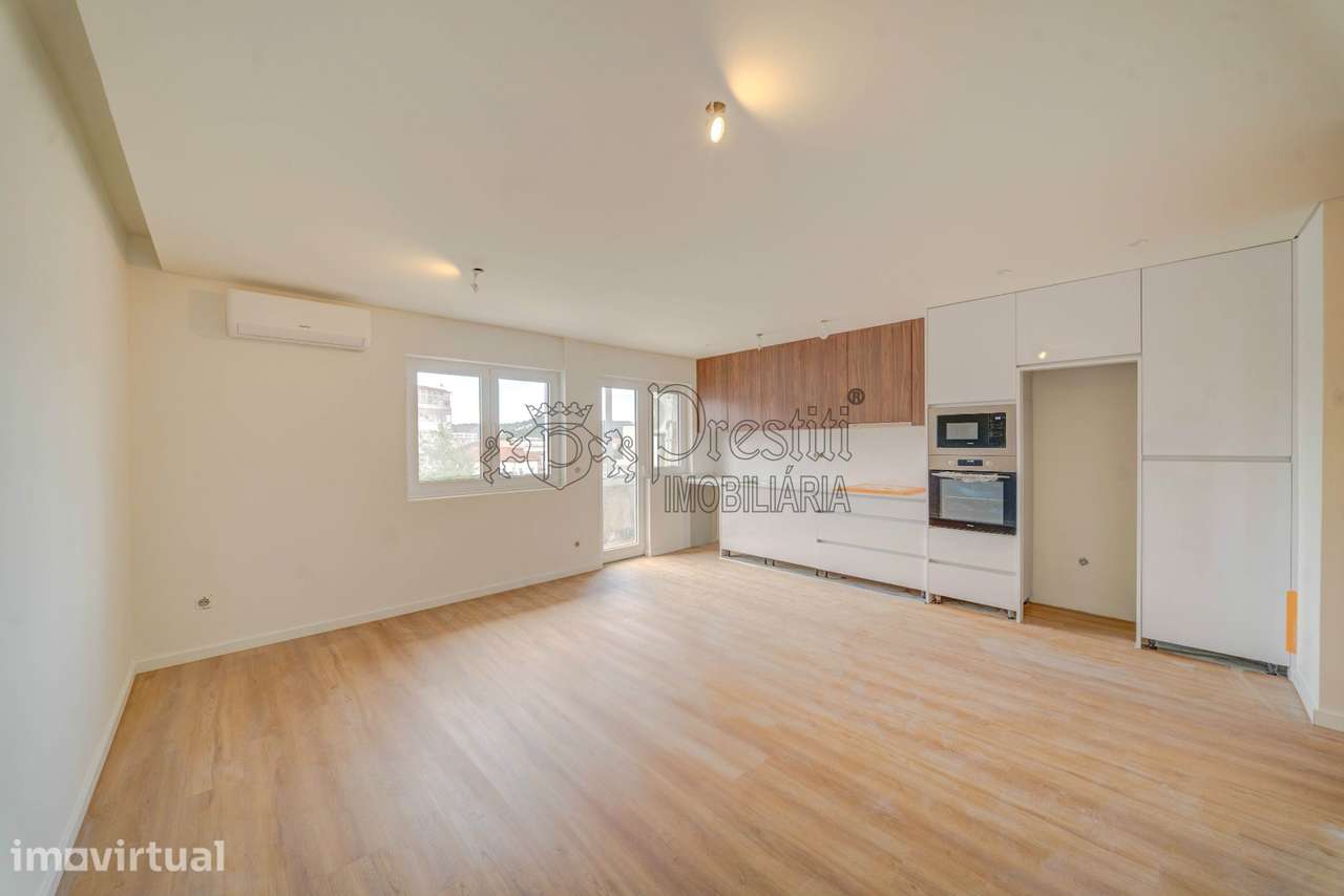 Apartamento T3 Remodelado na Cidade - Grande imagem: 4/15