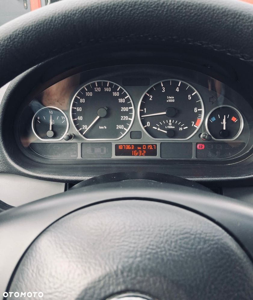 BMW Seria 3 316ti - 25