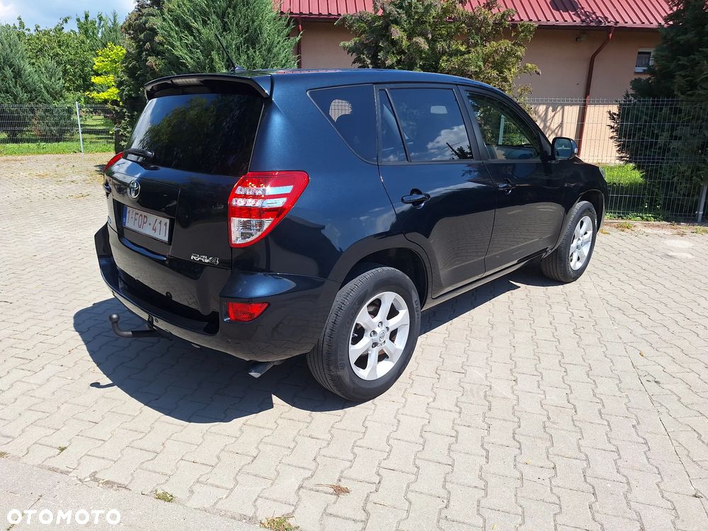Toyota RAV4 - 4