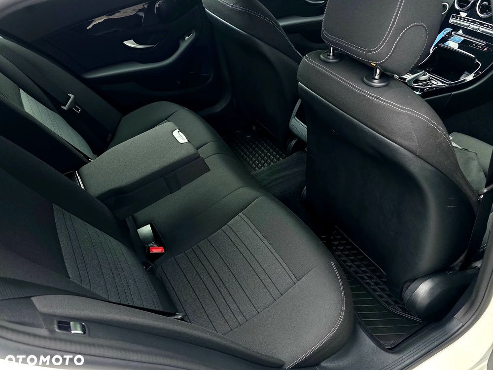 Mercedes-Benz Klasa C 200 7G-TRONIC Avantgarde - 19