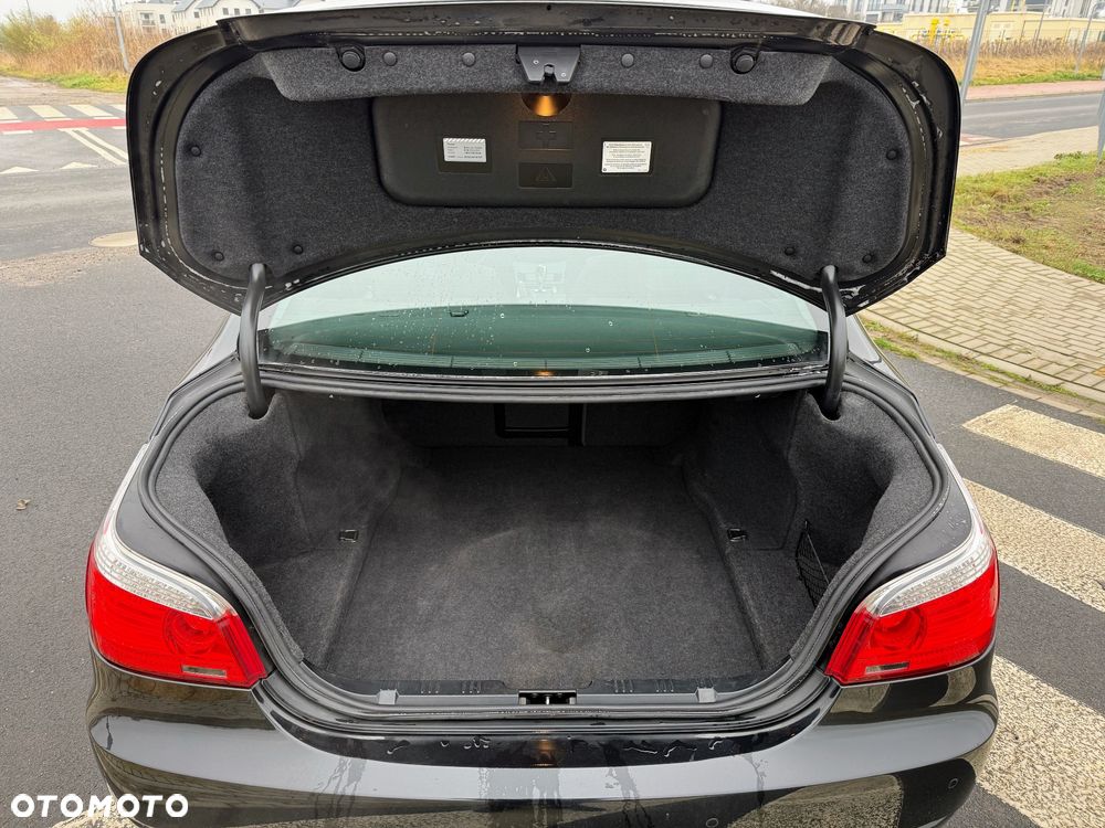 BMW Seria 5 525i Edition Exclusive - 12