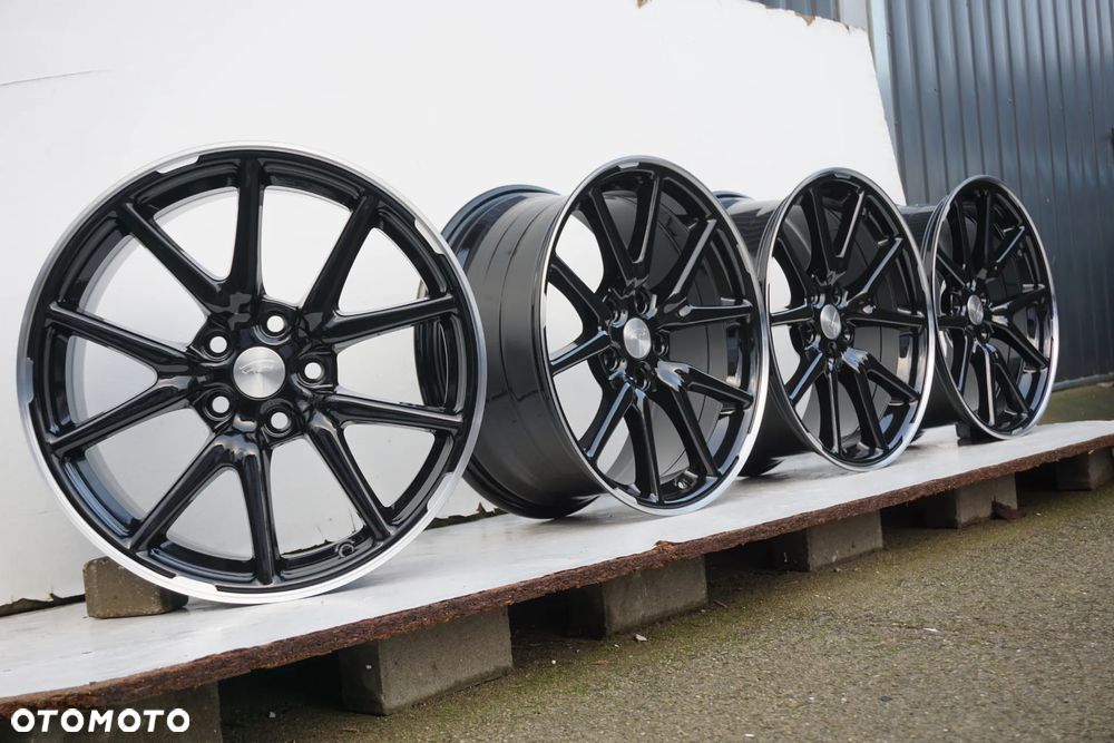 Tesla 5x114,3 18 8,5J et40 stan bdb - 3