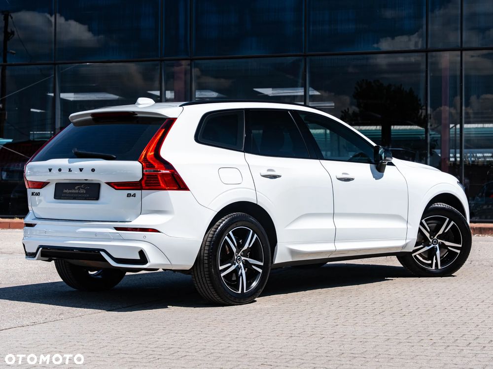 Volvo XC 60 B4 B Plus Dark - 13