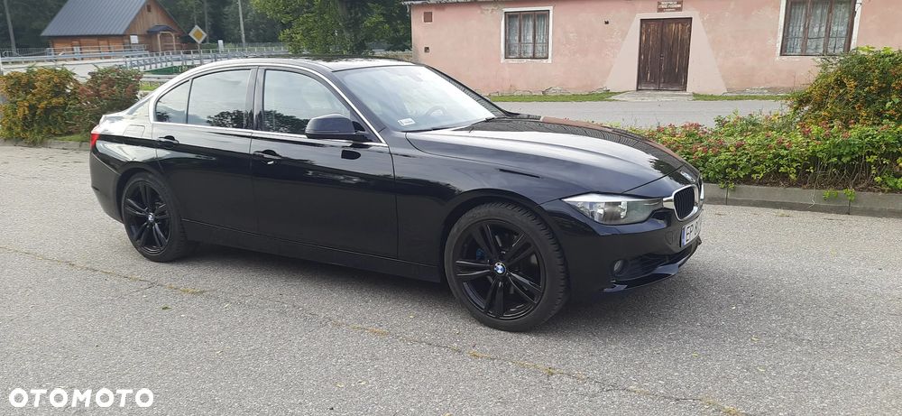 BMW Seria 3 328i - 2