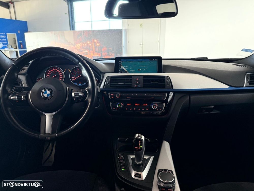 BMW 330 e iPerformance Pack M - 36