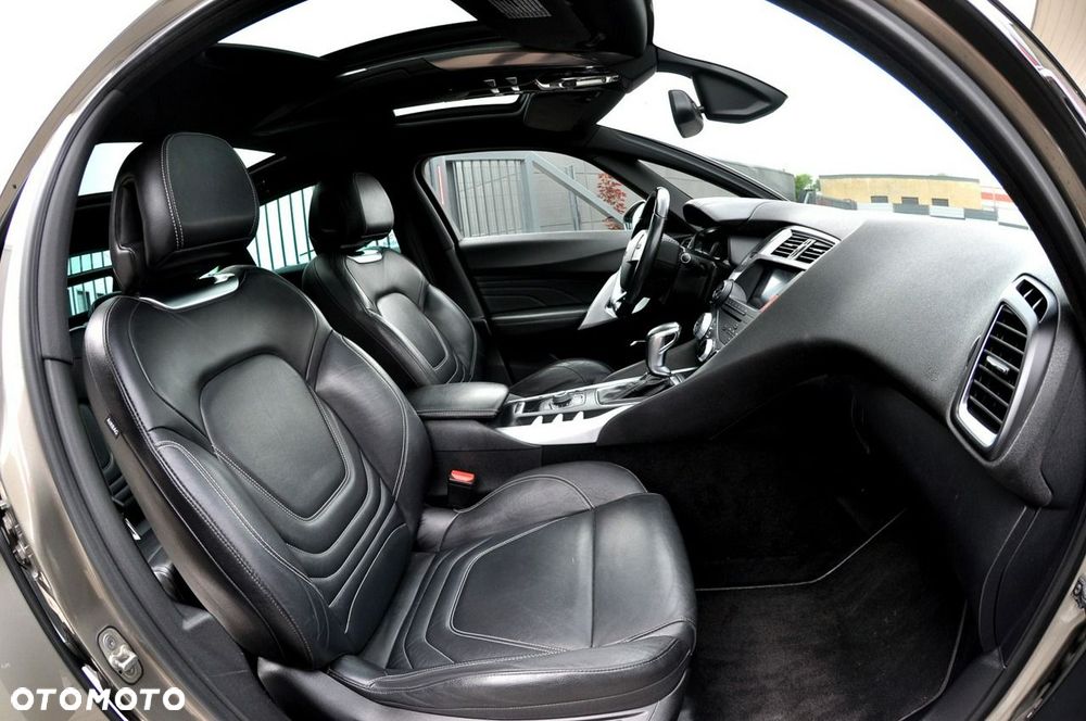 Citroën DS5 HDi 165 SportChic - 23