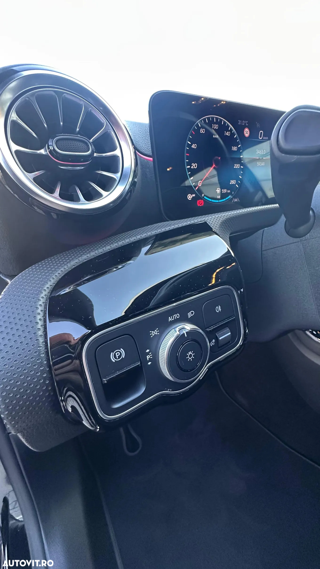 Mercedes-Benz A 200 d 8G-DCT AMG Line - 12