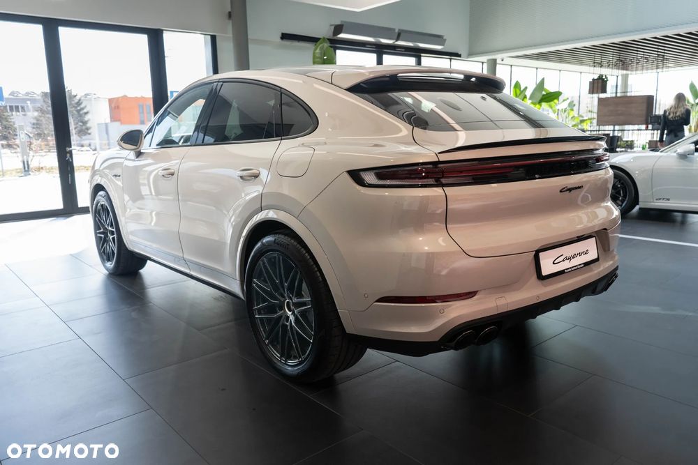 Porsche Cayenne E-Hybrid PHEV - 2
