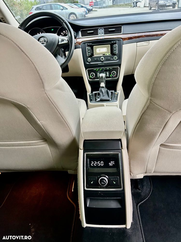 Skoda Superb 2.0 TDI DSG Exclusive - 9