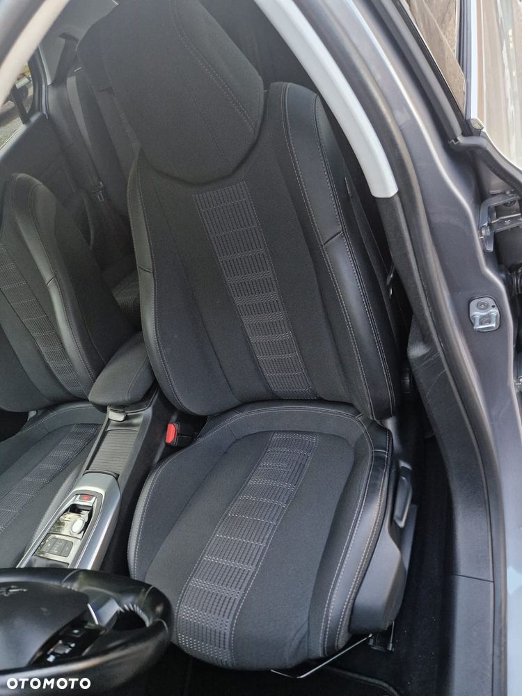 Peugeot 308 - 28