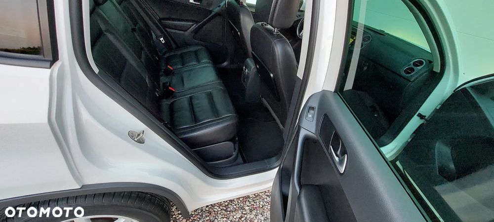 Volkswagen Tiguan 1.4 TSI BlueMotion Technology Exclusive - 25