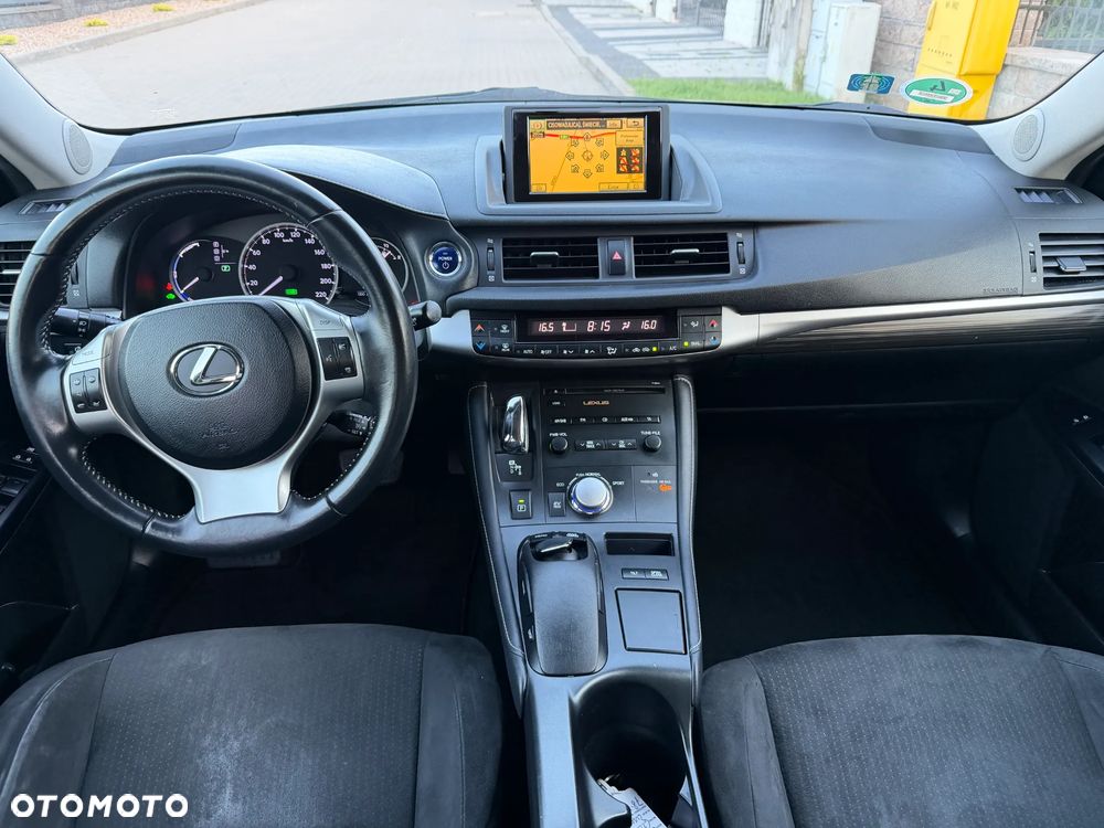 Lexus CT 200h Prestige - 4