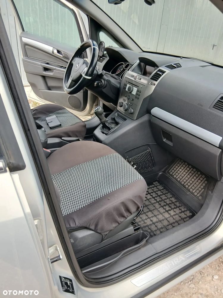 Opel Zafira - 3