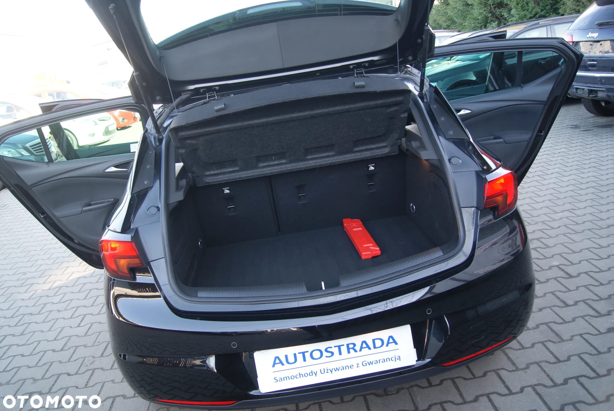 Opel Astra V 1.2 T GS Line S&S - 11