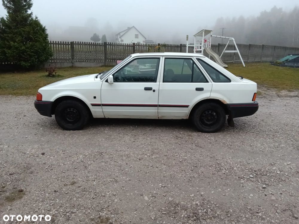 Ford Escort 1.8 D CL - 1