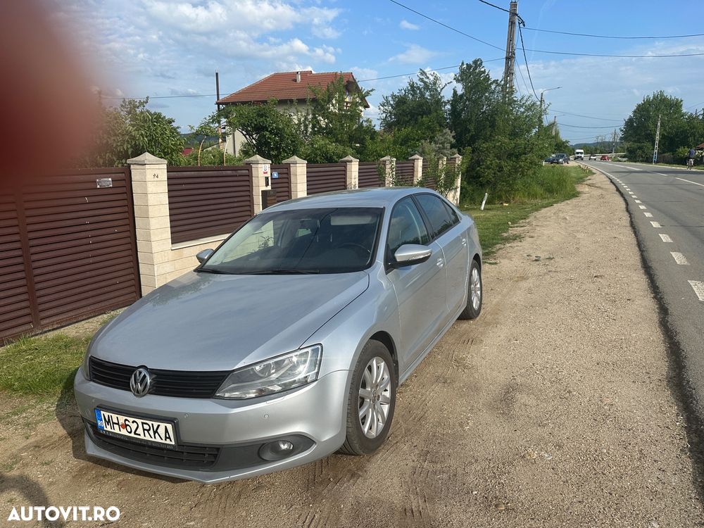 Volkswagen Jetta - 8