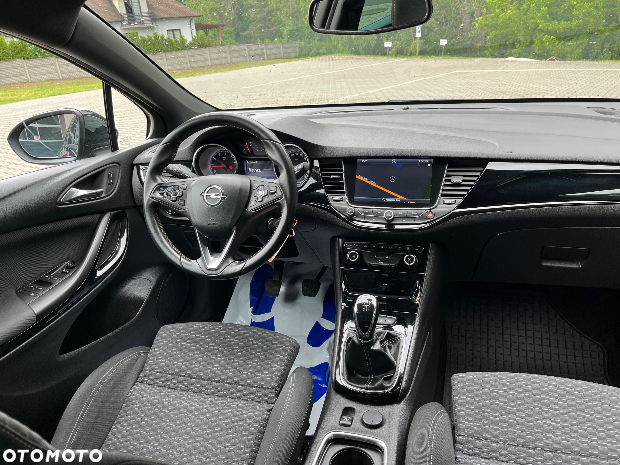 Opel Astra 1.6 Turbo Start/Stop Sports Tourer Innovation - 10