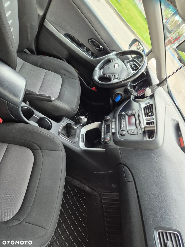 Kia Ceed 1.6 GDI L - 9