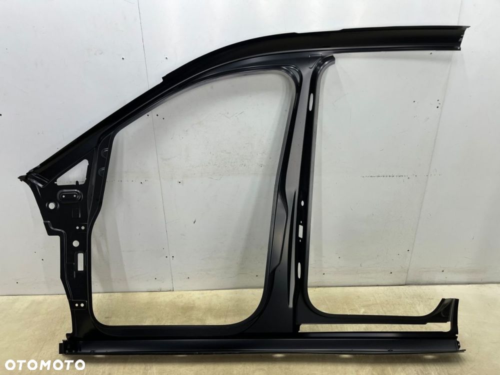 Poszycie VW Caddy 4 IV 2k Connect MK3 20r.- prawy słupek przedni rama drzwi bok poszycie próg - 6