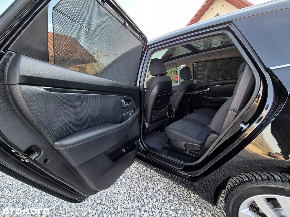 Kia Carens 2.0 GDI Edition 7 - 19