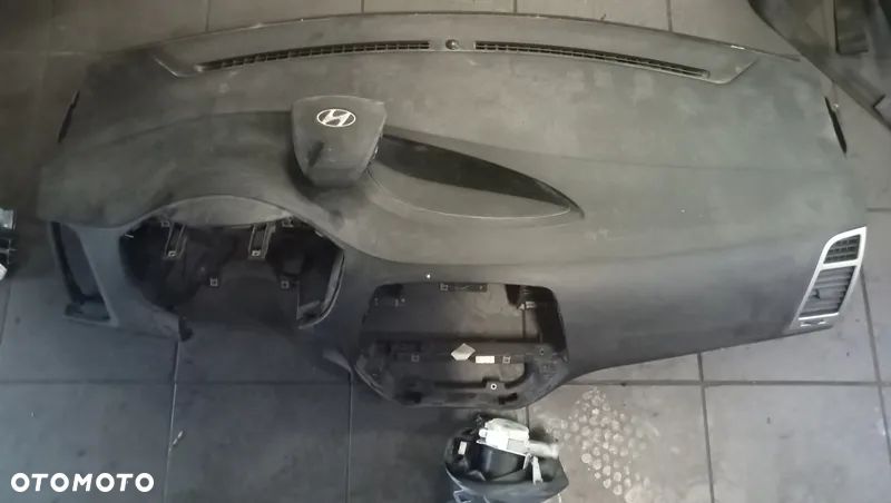 HYUNDAI I20 I 10r DESKA ROZDZIELCZA PODUSZKA - 2