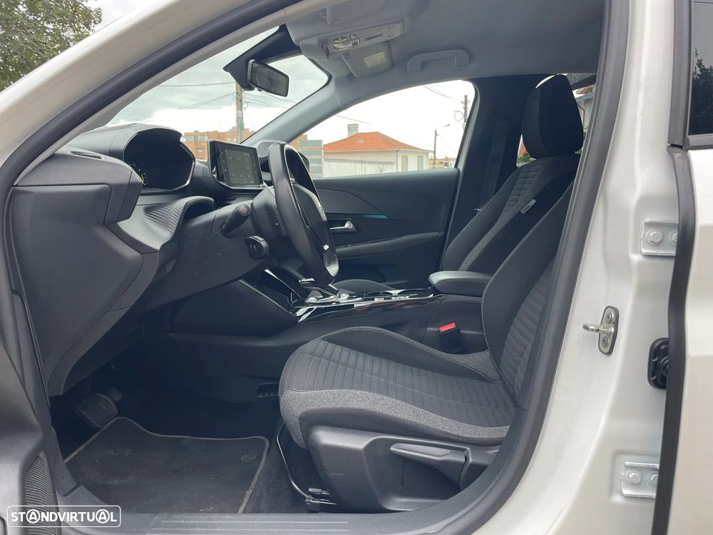 Peugeot e-208 E-Style - 24