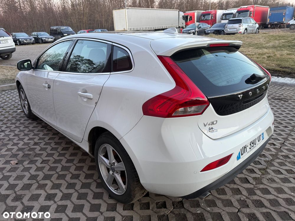 Volvo V40 - 11